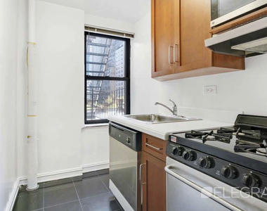 235 East 46th Street - Photo Thumbnail 4