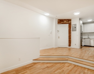 Amazing apartment in Crown Heights, (Albany Ave / Troy Ave) - Photo Thumbnail 1