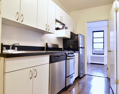 222 East 89th Street - Photo Thumbnail 2