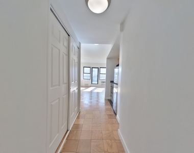 236 East 36th Street - Photo Thumbnail 5