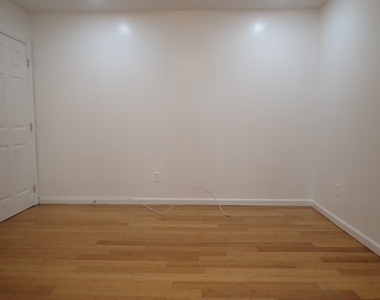 334 Saratoga Avenue - Photo Thumbnail 5