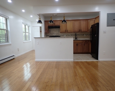 334 Saratoga Avenue - Photo Thumbnail 2