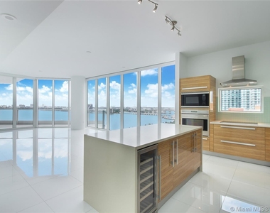 2020 N Bayshore Dr Apt 1703 - Photo Thumbnail 0