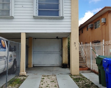 574 Sw 3 Street - Photo Thumbnail 1