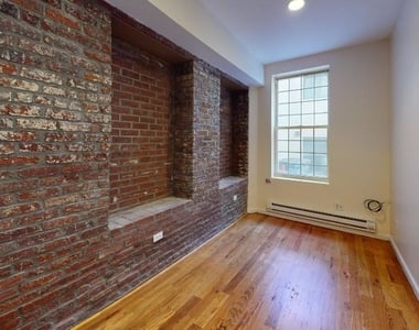 178 Stanton Street, New York, NY 10002 - Photo Thumbnail 2