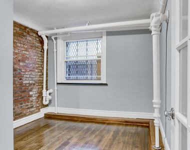 52 Barrow Street, #LL - Photo Thumbnail 3