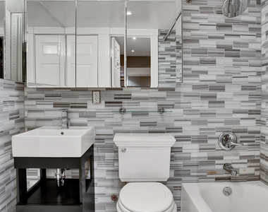 52 Barrow Street, #LL - Photo Thumbnail 4