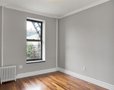 Lexington Avenue and East 101st Street - Photo Thumbnail 5