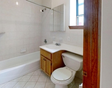 Spectacular 1 bed 1 home office duplex for rent at West 48th Street Manhattan  - Photo Thumbnail 5