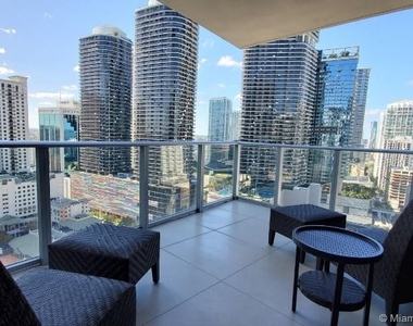 1010 Brickell Ave - Photo Thumbnail 1