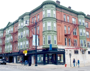 3241 N Broadway Street - Photo Thumbnail 17