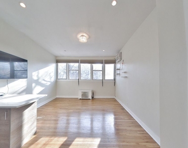 410 West 22nd Street - Photo Thumbnail 1