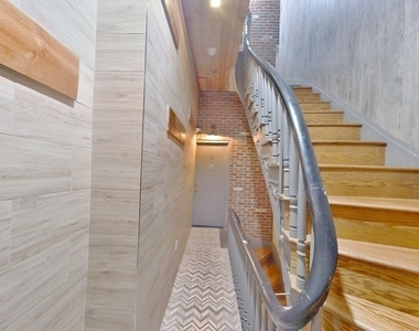 410 West 22nd Street - Photo Thumbnail 5