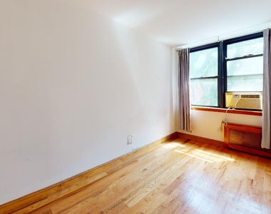 Spacious 1 bed duplex for rent West 75th Street No fee  - Photo Thumbnail 6