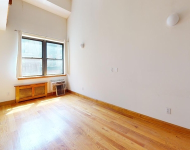 Spacious 1 bed duplex for rent West 75th Street No fee  - Photo Thumbnail 4