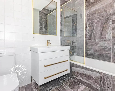 1052 Dean Street - Photo Thumbnail 4
