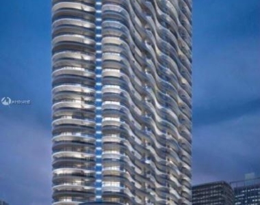 1000 Brickell Plz - Photo Thumbnail 0