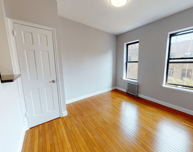 152 Ridge Street - Photo Thumbnail 5