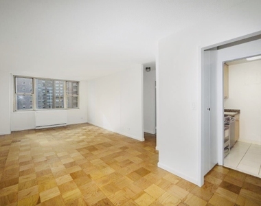 166 East 34th Street - Photo Thumbnail 1