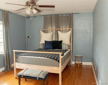 233 Madeira Ave # 2 - Photo Thumbnail 10