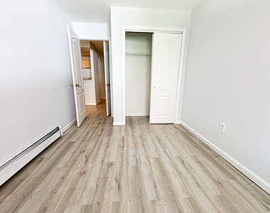 67-25 Exeter Street - Photo Thumbnail 4