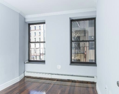 124 Ridge Street - Photo Thumbnail 2