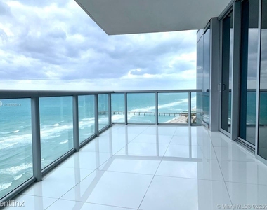 17121 Collins Avenue 1802 - Photo Thumbnail 6