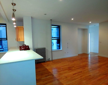 160 West 118th Street - Photo Thumbnail 2