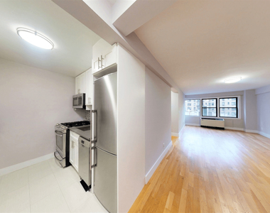 322 East 52nd Street - Photo Thumbnail 1