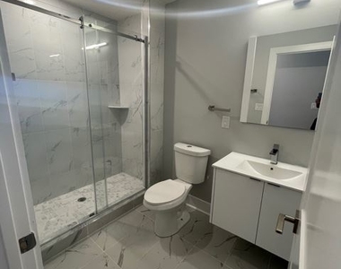 2206 Ridge Ave 3 - Photo Thumbnail 5