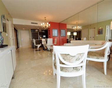 485 Brickell Ave - Photo Thumbnail 19