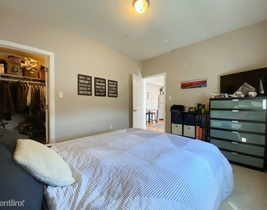 4111 Ludlow St 1m - Photo Thumbnail 11