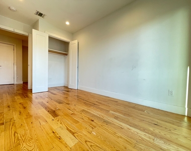 1552 Myrtle Avenue - Photo Thumbnail 5