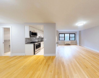 301 East 47th Street, New York, NY 10017 - Photo Thumbnail 4