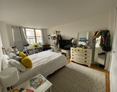 455 Ocean Parkway - Photo Thumbnail 1