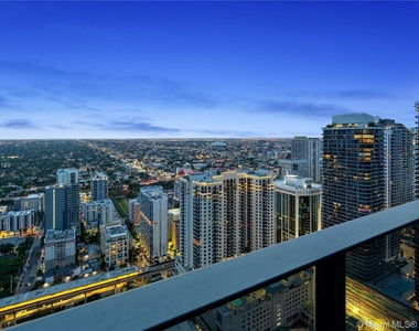 1000 Brickell Plaza - Photo Thumbnail 47