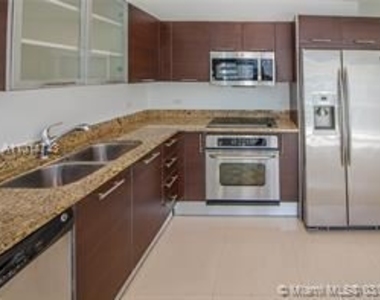 41 Se 5th St Apt 1314 - Photo Thumbnail 5