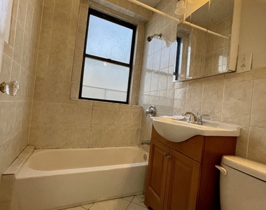 485 Central Park West - Photo Thumbnail 3