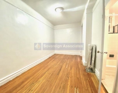 936 West End Avenue - Photo Thumbnail 2