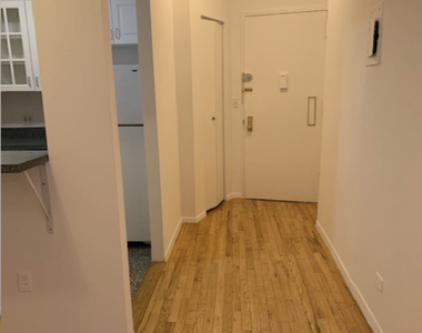 Best 1bd Deal in FiDi - Photo Thumbnail 7