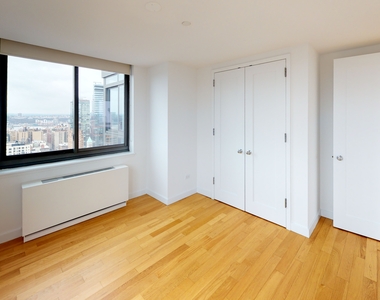 808 Columbus Avenue - Photo Thumbnail 10