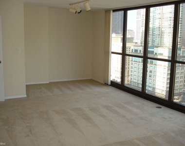 10 E Ontario St Apt 1702 - Photo Thumbnail 3