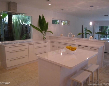 3645 Palmetto Ave, Miami Fl - Photo Thumbnail 9