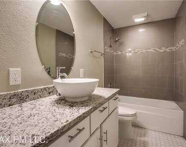 4035 Holland Ave #1 - Photo Thumbnail 3