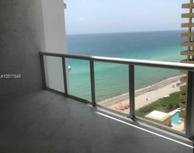 16425 Collins Ave - Photo Thumbnail 5