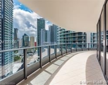 1000 Brickell Plz Unit 2600 - Photo Thumbnail 2