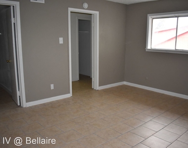 6120 Bellaire Blvd. - Photo Thumbnail 8