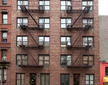 206 East 25th Street - Photo Thumbnail 9