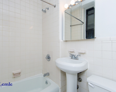 206 East 25th Street - Photo Thumbnail 6