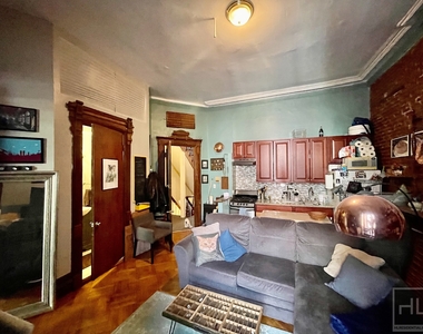 203 Berkeley Place - Photo Thumbnail 1